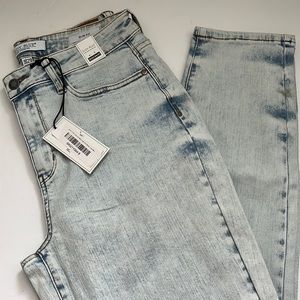 Judy Blue Stonewashed